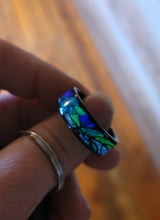 Load image into Gallery viewer, Floral Leaf Design Carbon Fiber Ring