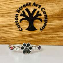 Load image into Gallery viewer, Paw Print Memorial Ring
